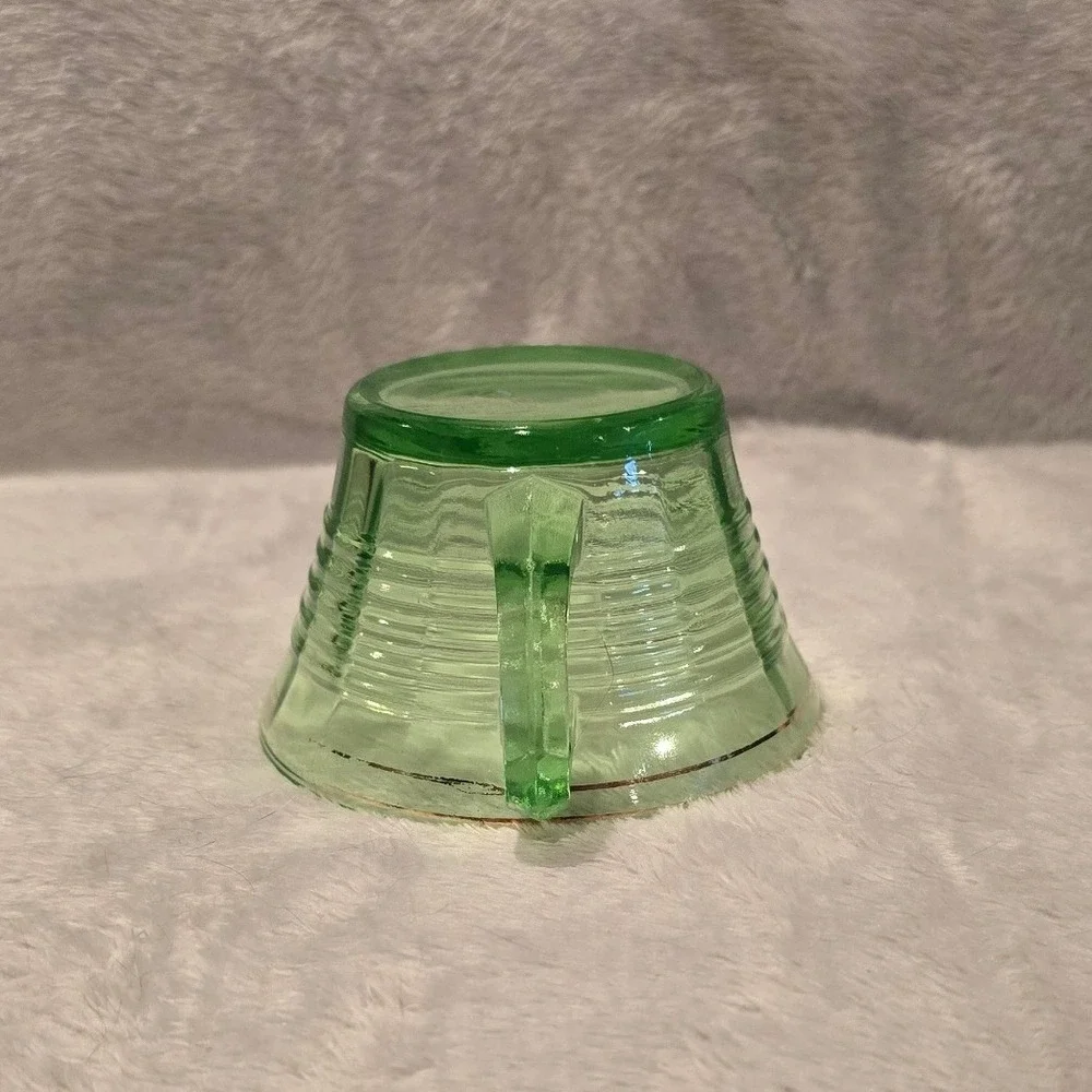 Vintage Anchor Hocking Circle Uranium Green Depression Tea‎ Cup Glows